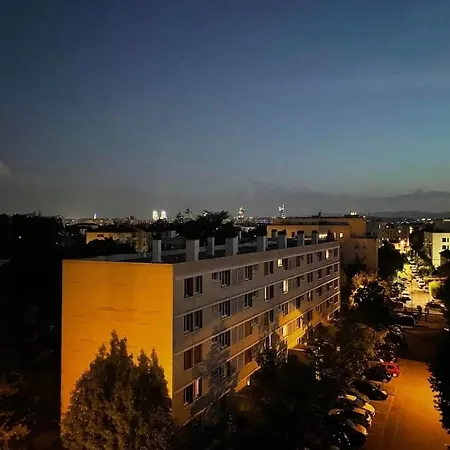 Apartment Spacious &nice With Balcony And Parking